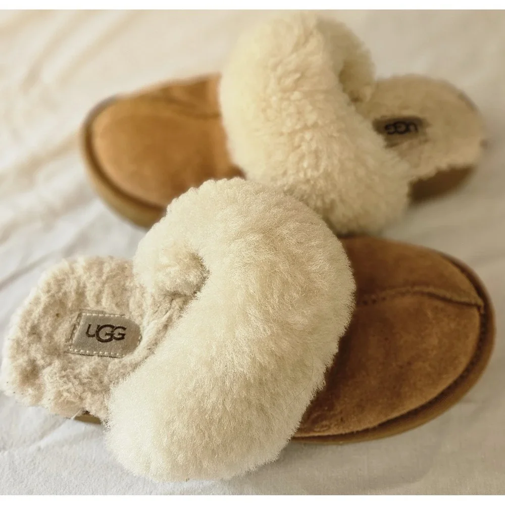 UGG Kids Girls Size 13 Chestnut Sheepskin Suede Slippers Cozy Slip On